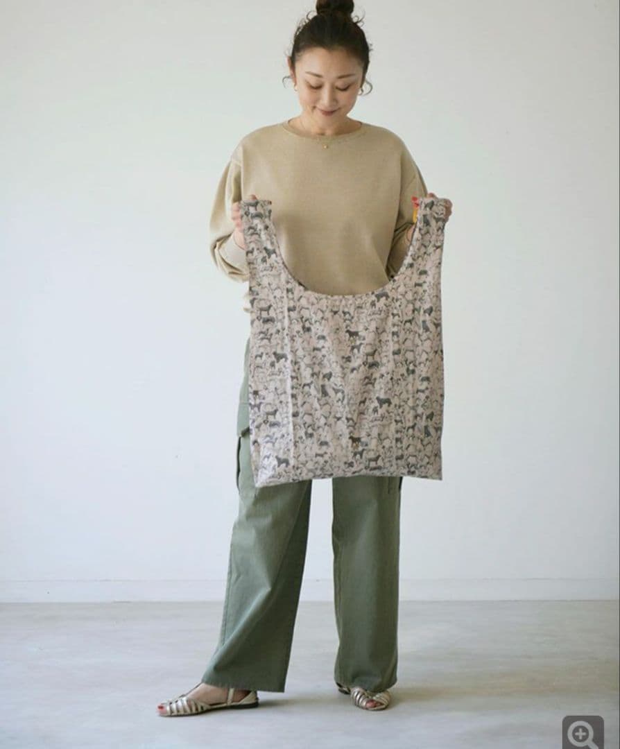 New Dog Paradise pt.マルチバッグL ベージュ　ハグオーワー