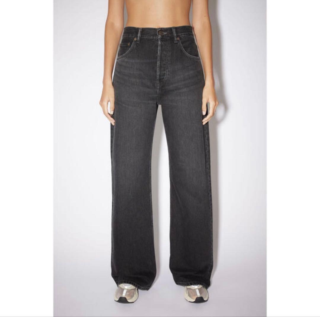 Acne Studios ルーズブーツカットジーンズ