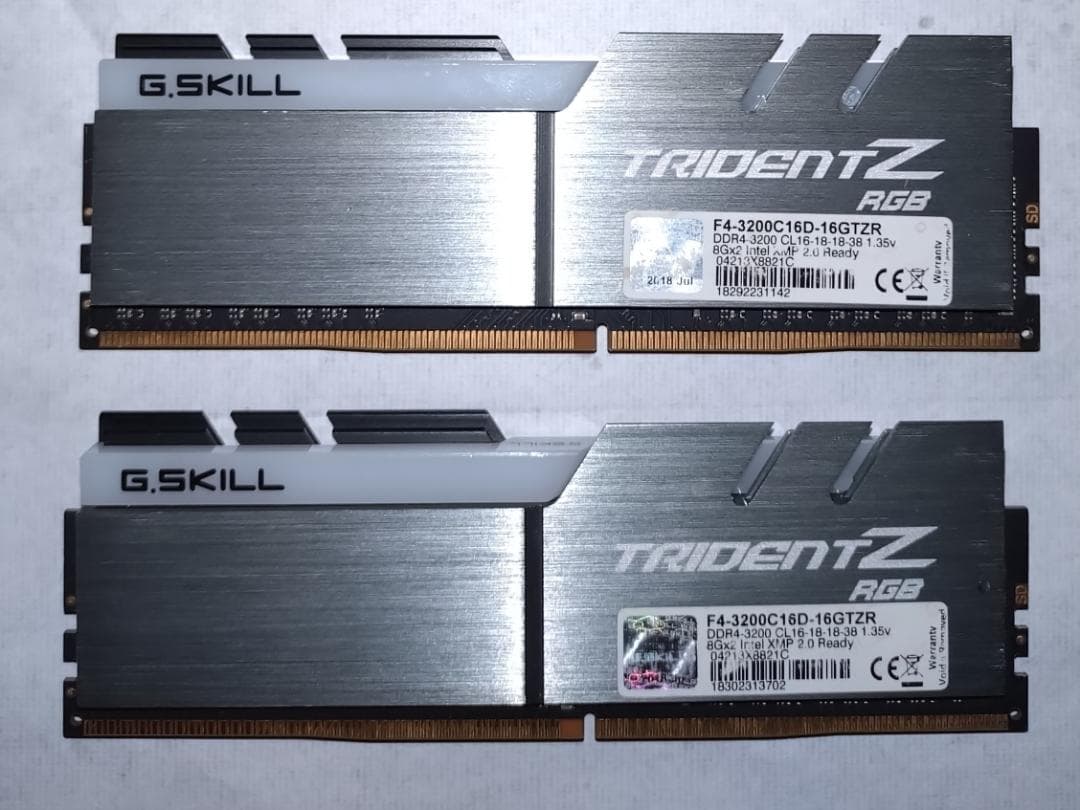 メモリー G.SKILL TRIDENT Z RGB 8GB DDR4-3200MHz