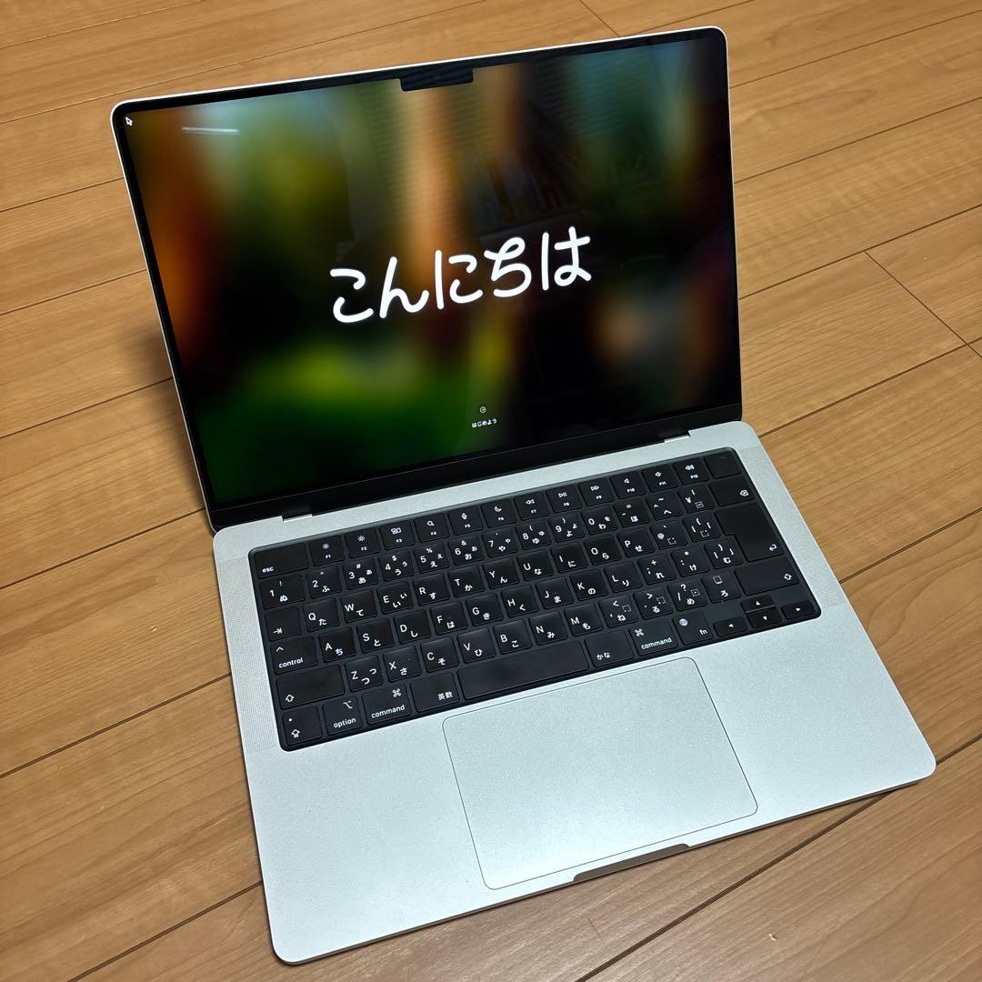 【極美品】MacBook Pro M3 14インチ 8GB