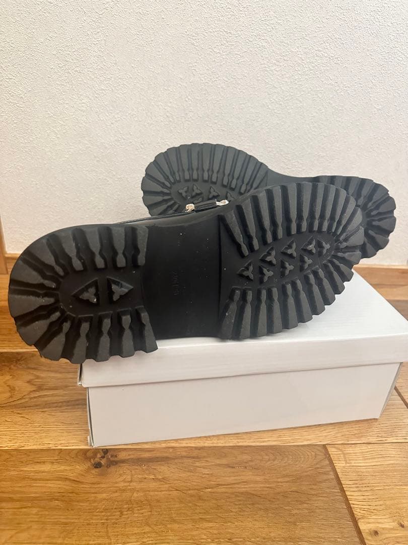 スタッカート　ビジュー付き　ローファー