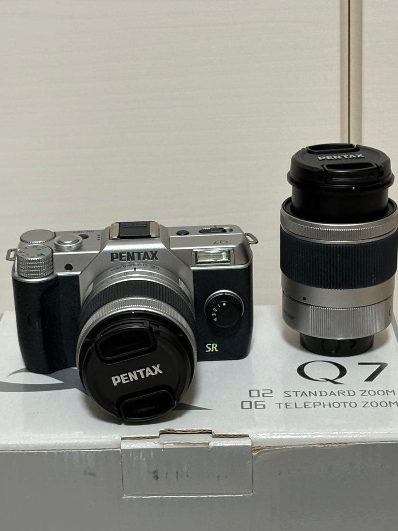 【美品】PENTAX Q7 ミラーレスカメラ レンズ2本付き