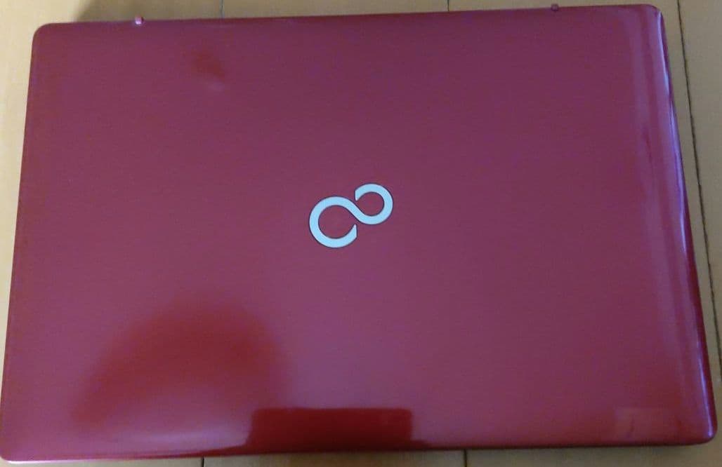 富士通　ノートパソコン　レッド FMV53A3R Core i7 ※訳あり