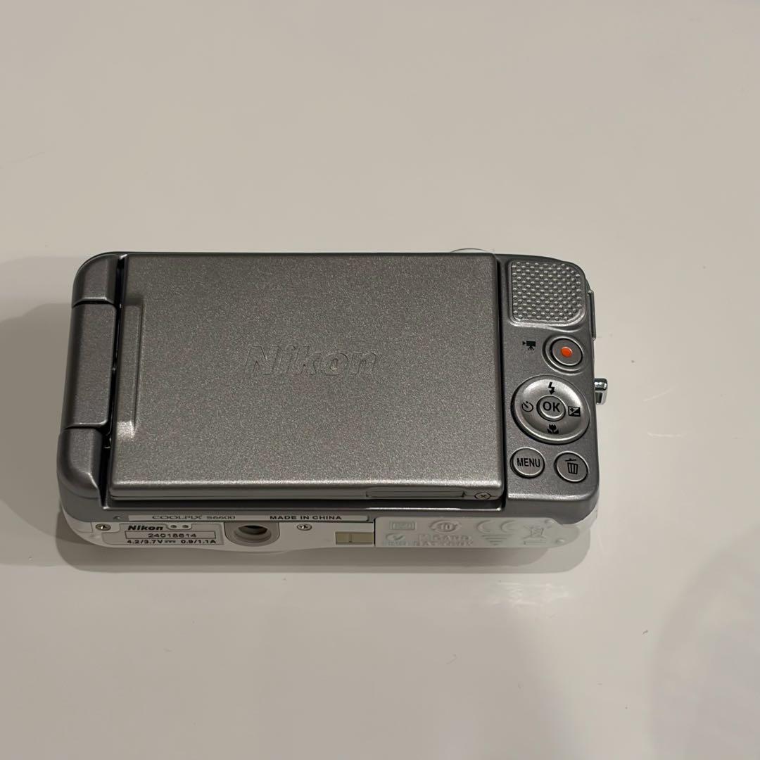 デジタルカメラ Nikon Coolpix S6600