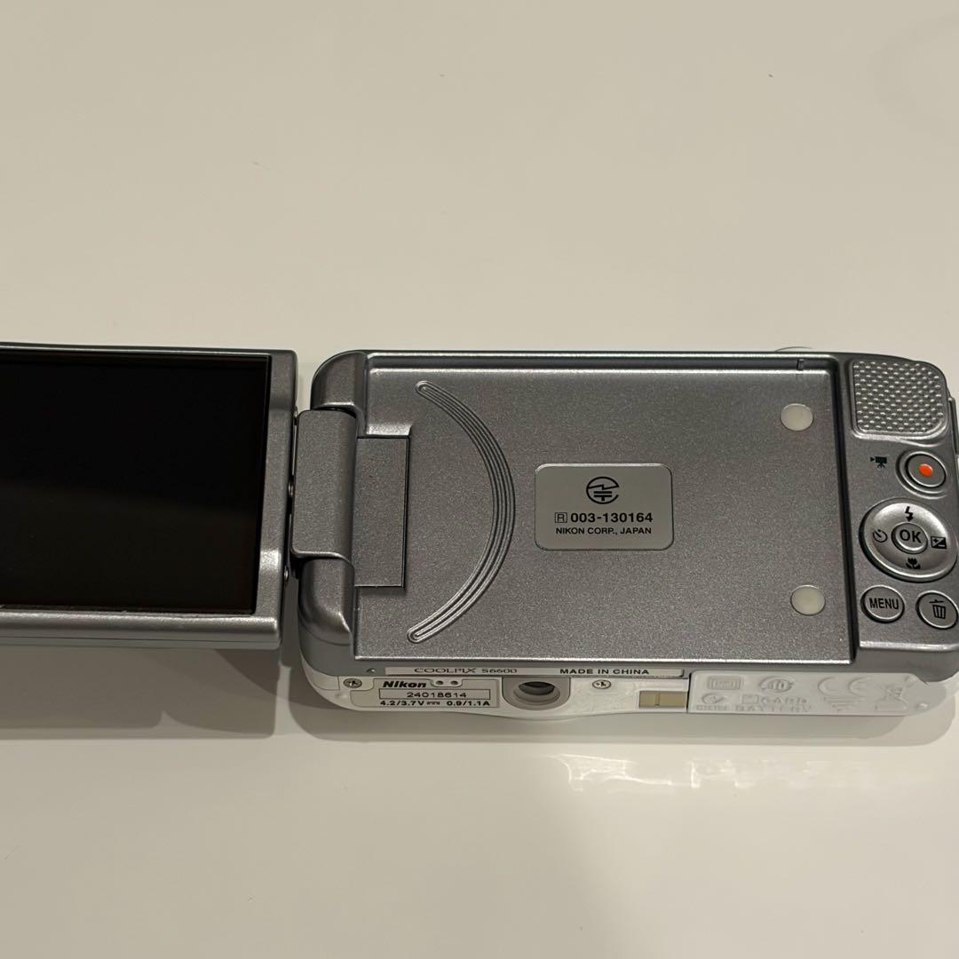 デジタルカメラ Nikon Coolpix S6600