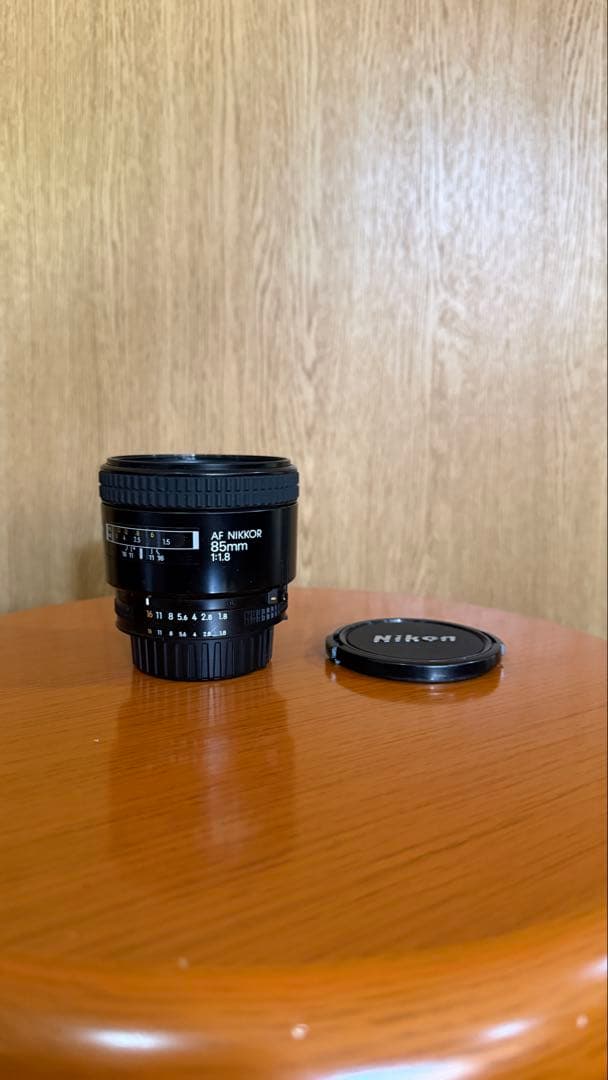 Nikon ニコン　85mm f1.8 単焦点レンズ