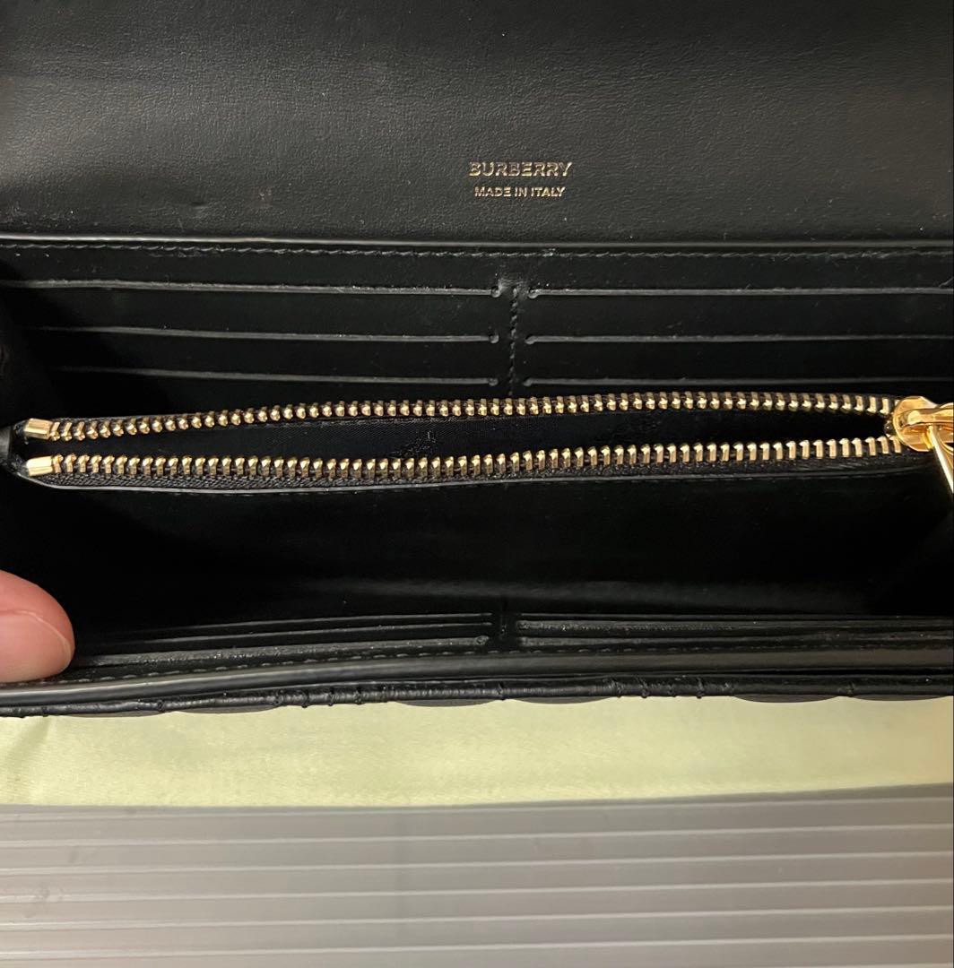 BURBERRY長財布 ラウンドジップ レザー キルティング加工