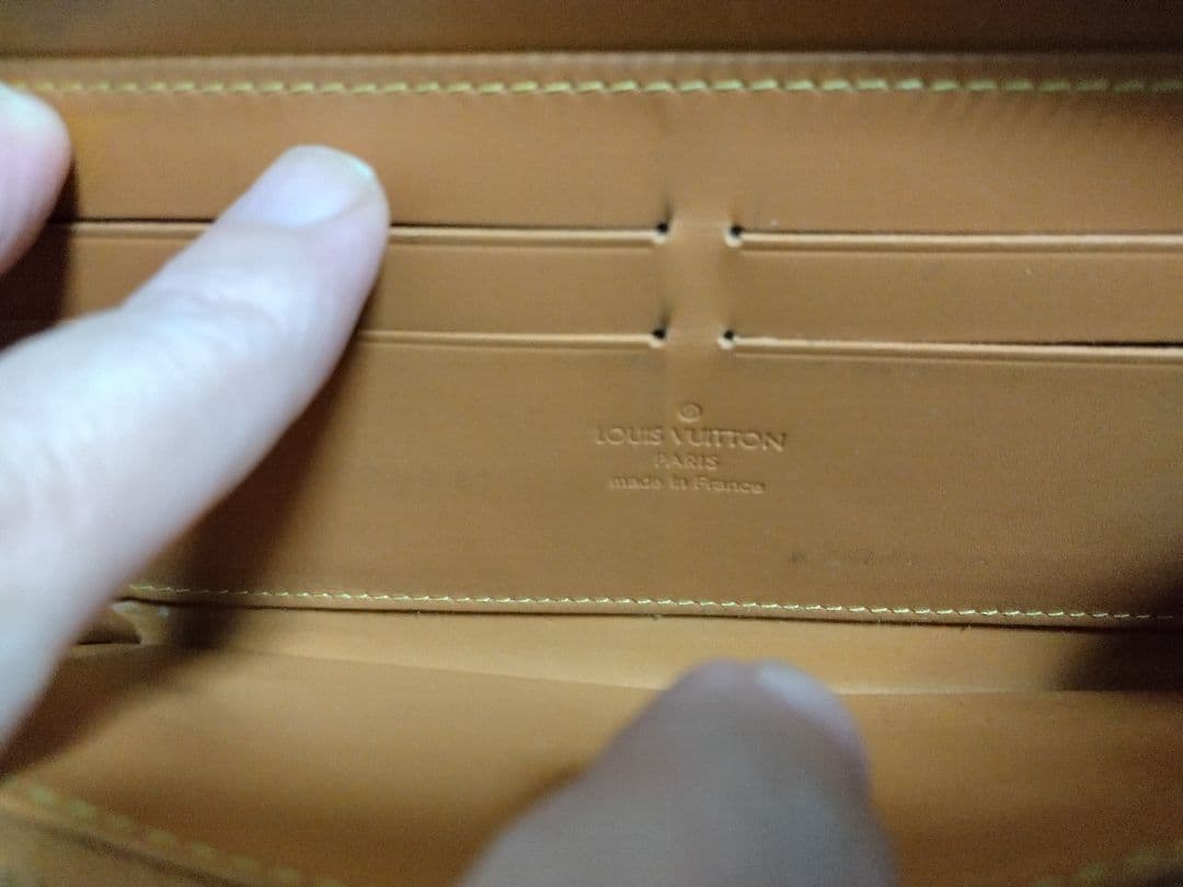 【本日限定特価】 LOUIS VUITTON Nomade Zippy