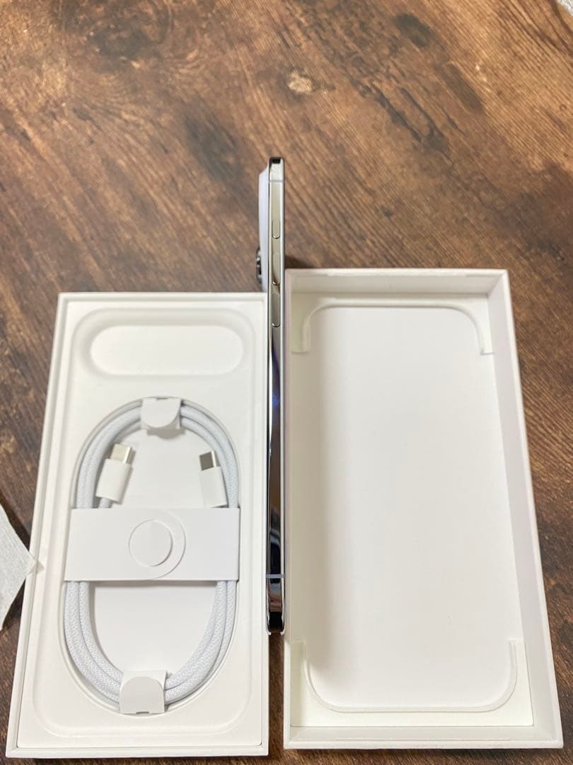 Apple iPhone Air スカイブルー