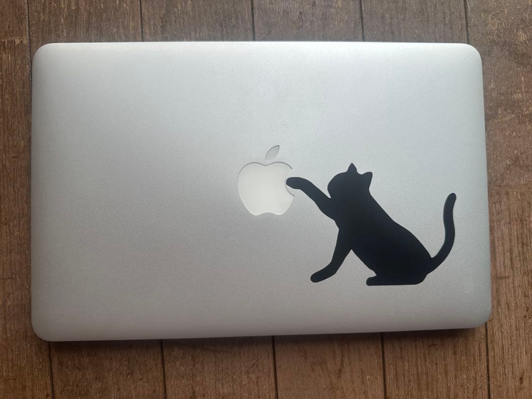 MacBook Air シルバー 猫のステッカー付き