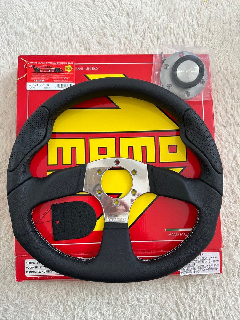 momo ステアリング　コマンド2アール