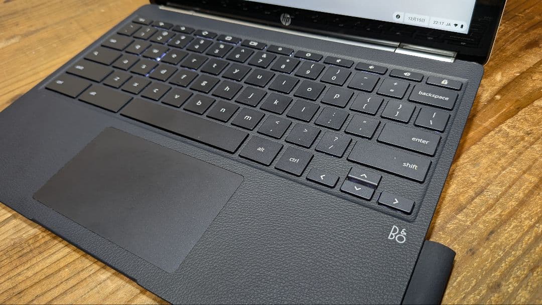 高性能HP Chromebook x2 12-f005TU　デタッチャブルタイプ