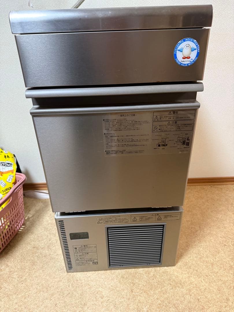 フクシマ業務用キューブアイス製氷機FIC-A25KT2 2019年製