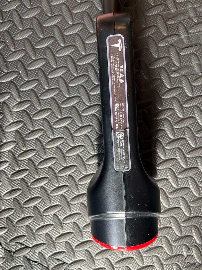 テスラCHAdeMO アダプター