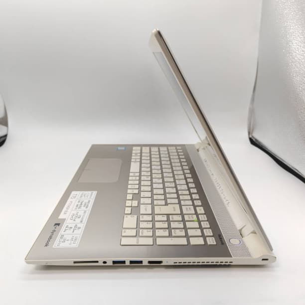 ブルーレイ フルHD 15 東芝 i7-6 16GB SSD256GB オフィス