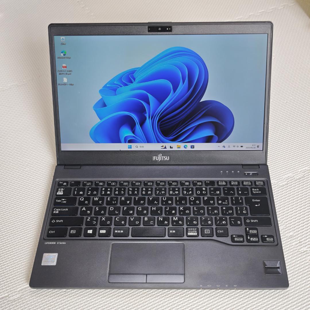 富士通U937/ i5-7300U(2.6GHz)/SSD256GB　ノートPC