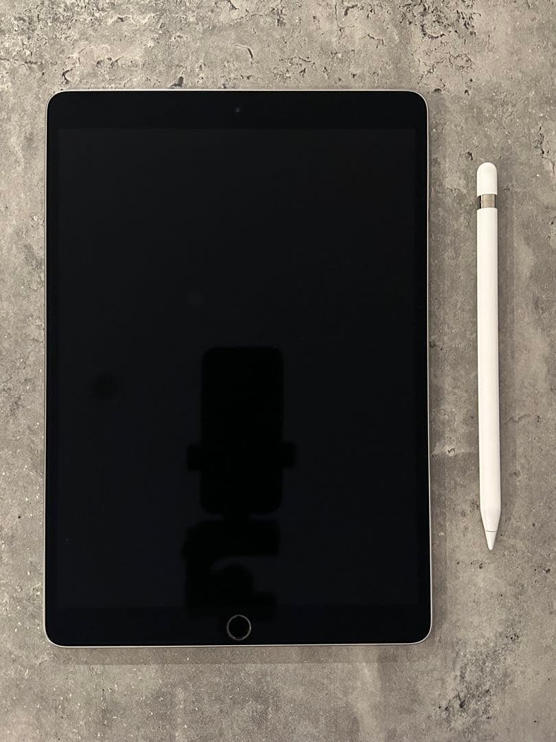 iPad Pro (10.5 インチ) Wi-Fi 256GB MPDY2J/A