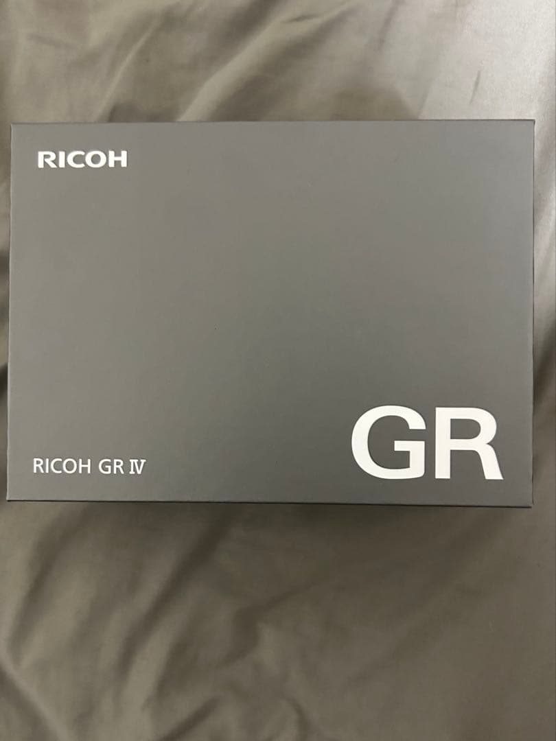 新品未開封RICOH GRIV リコーGR４　保証付き コンパクトデジタルカメラ