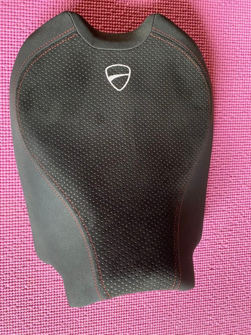 ドゥカティ ストリートファイターV4 コンフォート ハイポジションライダーシート