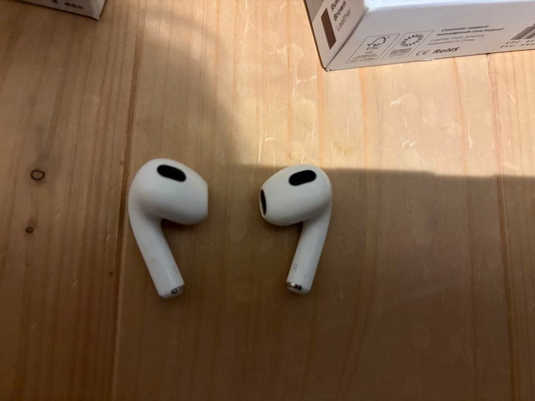 Apple AirPods3＋MOMADレザーケース付き