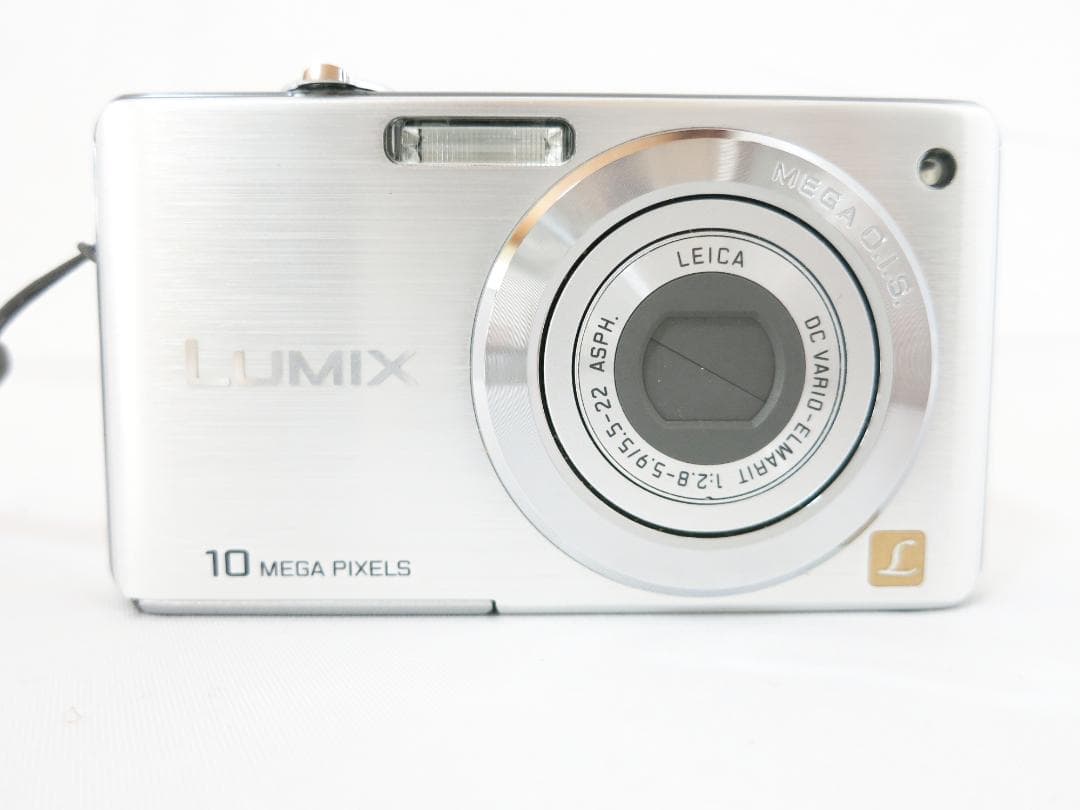 デジタルカメラ Panasonic LUMIX DMC-FS7 シルバー