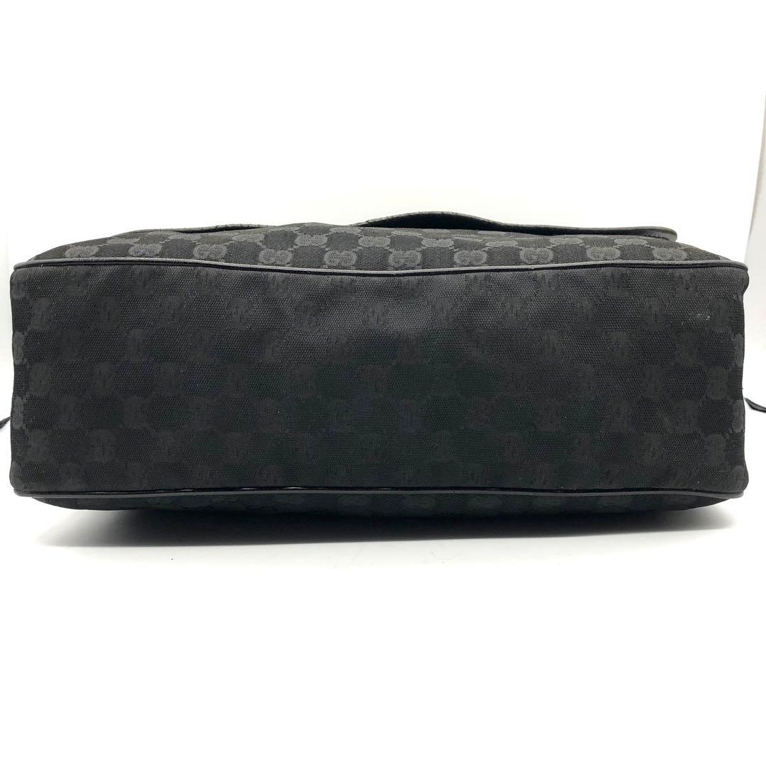 【大容量】GUCCI メッセンジャーバッグ GGキャンバス シェリーライン 黒