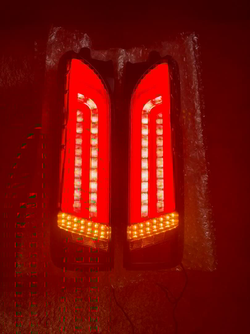 ハイエース200系テールランプヴァレンティ×ROWENコラボ廃盤限定希少品