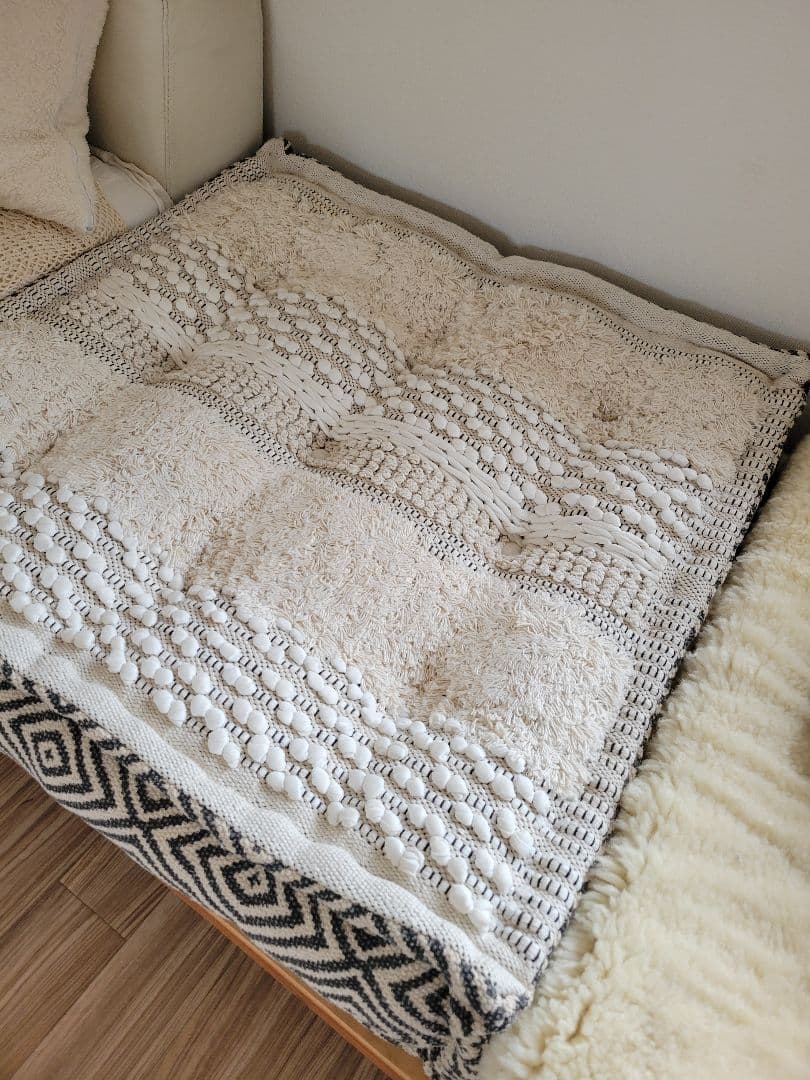 ほぼ未使用アデペシュブロックマルチソファクッション