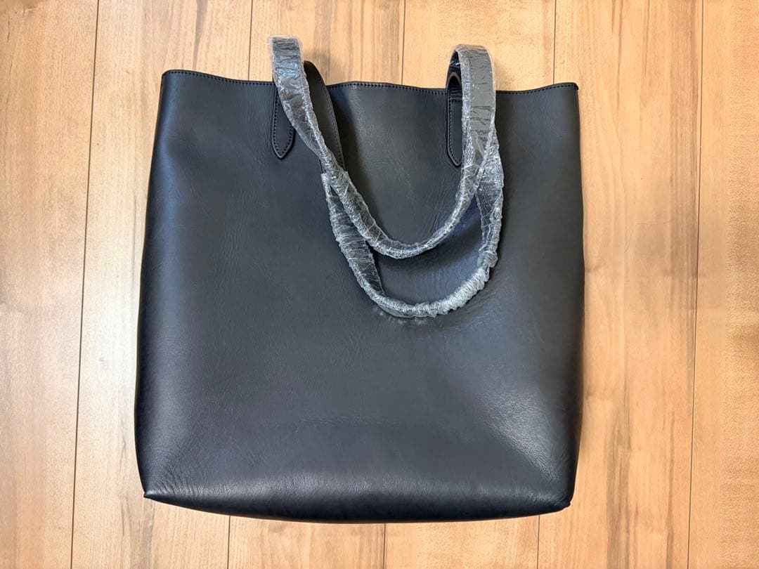 LEXUS 黒のレザートートバッグ