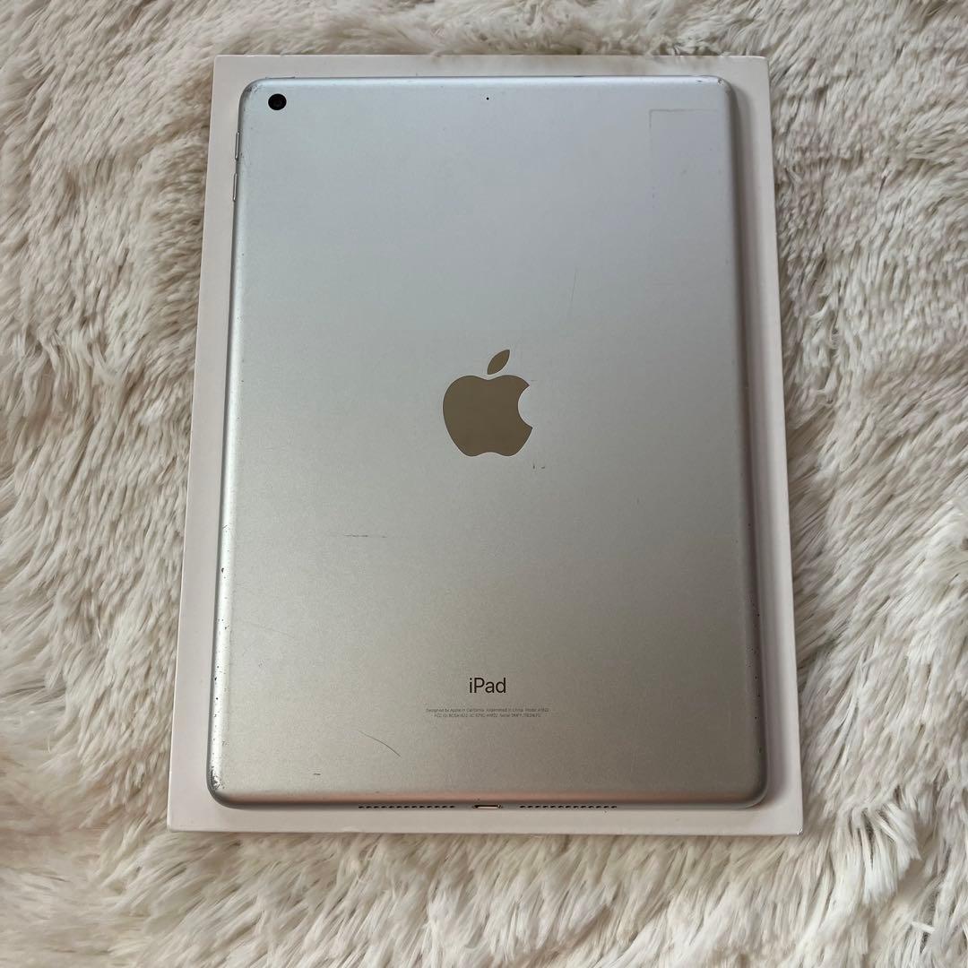【完動品】iPad 第5世代 32GB 【すぐ発送】