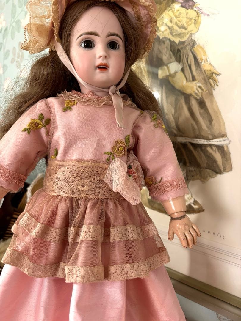 アンティークビスドール ドレスと、ボネ　2画面