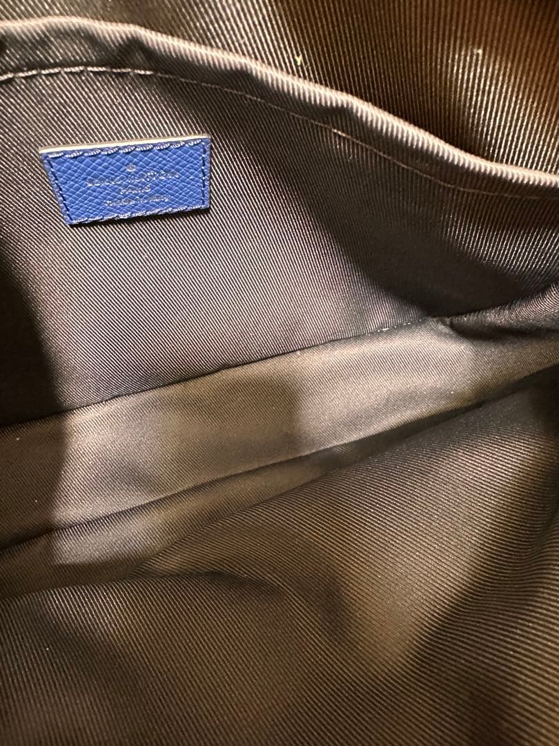 ルイヴィトン ショルダー　タイガラマメッセンジャーPM コバルト 極美品