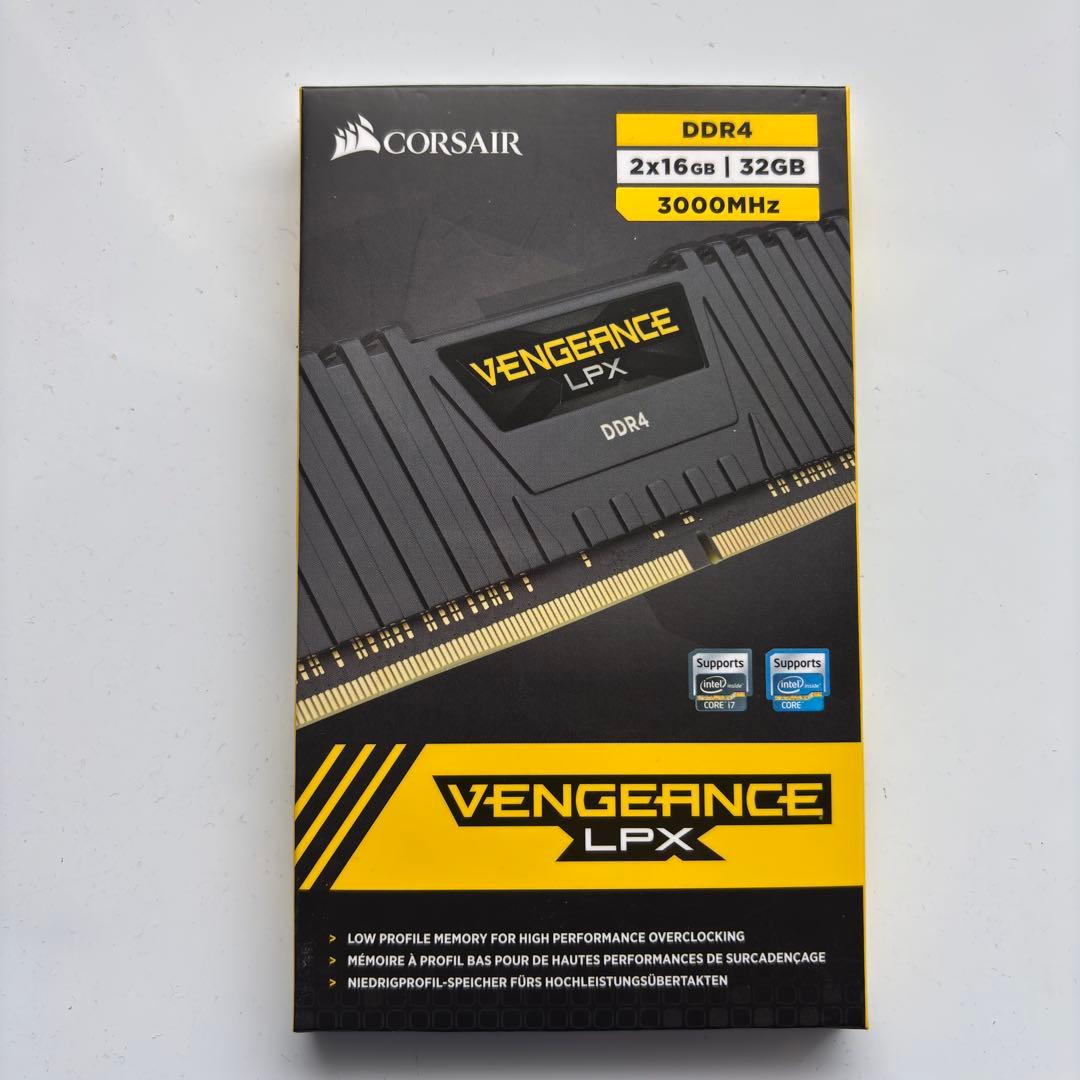 Corsair DDR4メモリ 32GB(16GB×2) 3000MHz