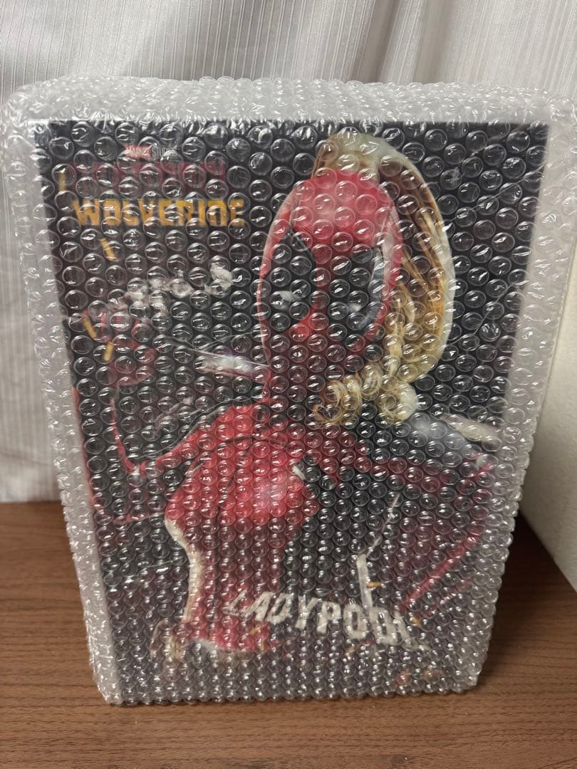 ホットトイズ HOT TOYS 1/6フィギュア レディ・デッドプール　未開封品