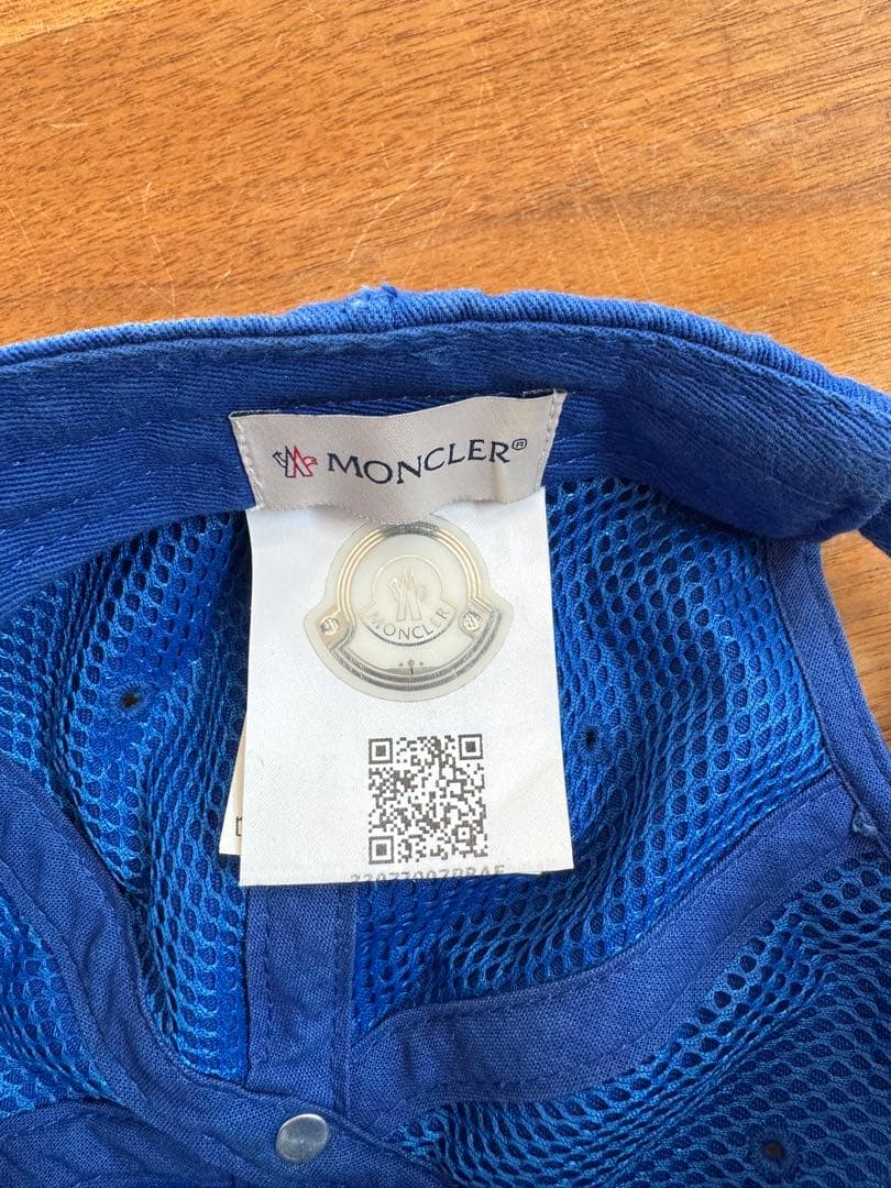 モンクレール 青 キャップ