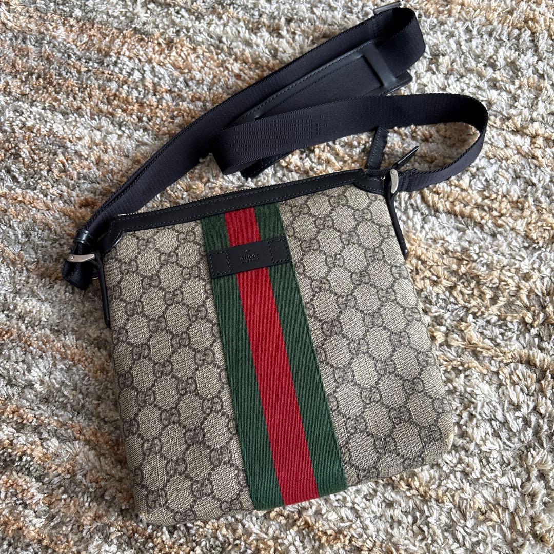 GUCCI メッセンジャーバッグ GG スプリーム フラットバッグ ベージュ 柄