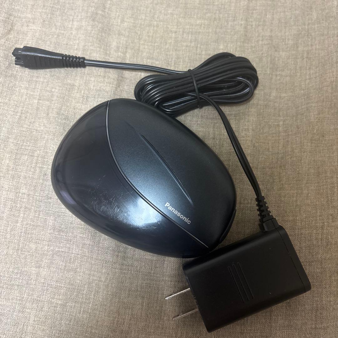 【りぼん】Panasonic 美顔器 ブラック 充電器付きEH-SP85