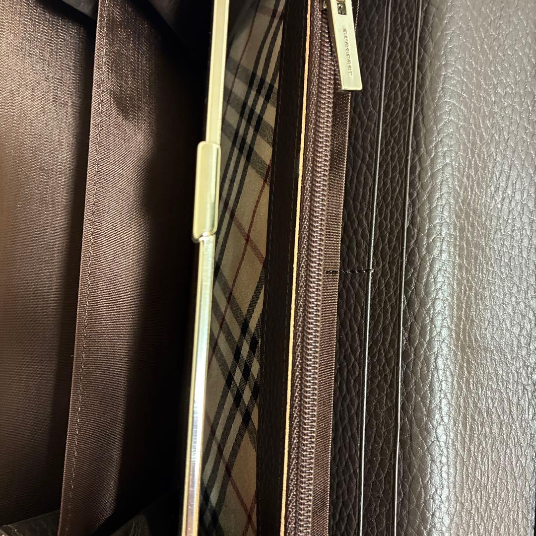 Burberry 長財布 チェック内装