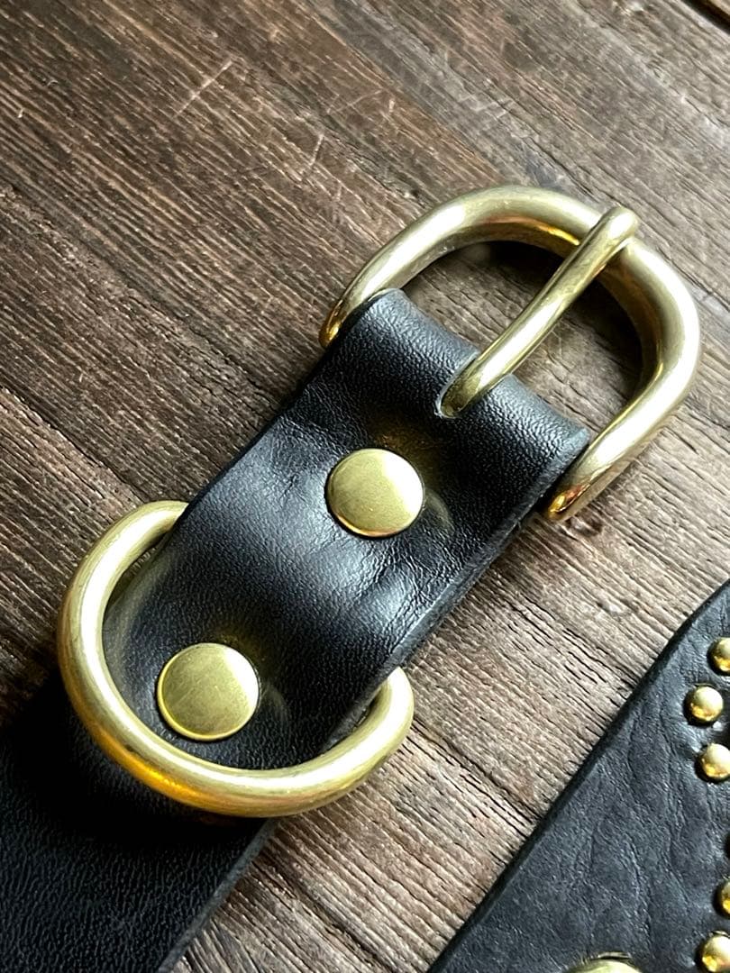 スタッズナローロングベルト　2.4cm　真鍮　シボ　フラワー　HTC CALEE