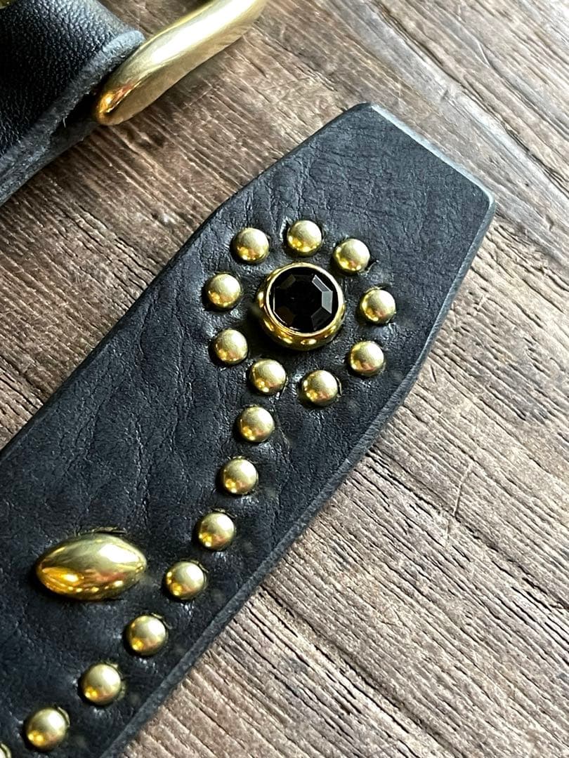 スタッズナローロングベルト　2.4cm　真鍮　シボ　フラワー　HTC CALEE