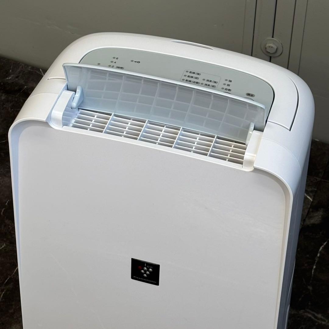 ◯送料込！美品⭐︎2025年製 SHARP 衣類乾燥 除湿機 CV-T71-W