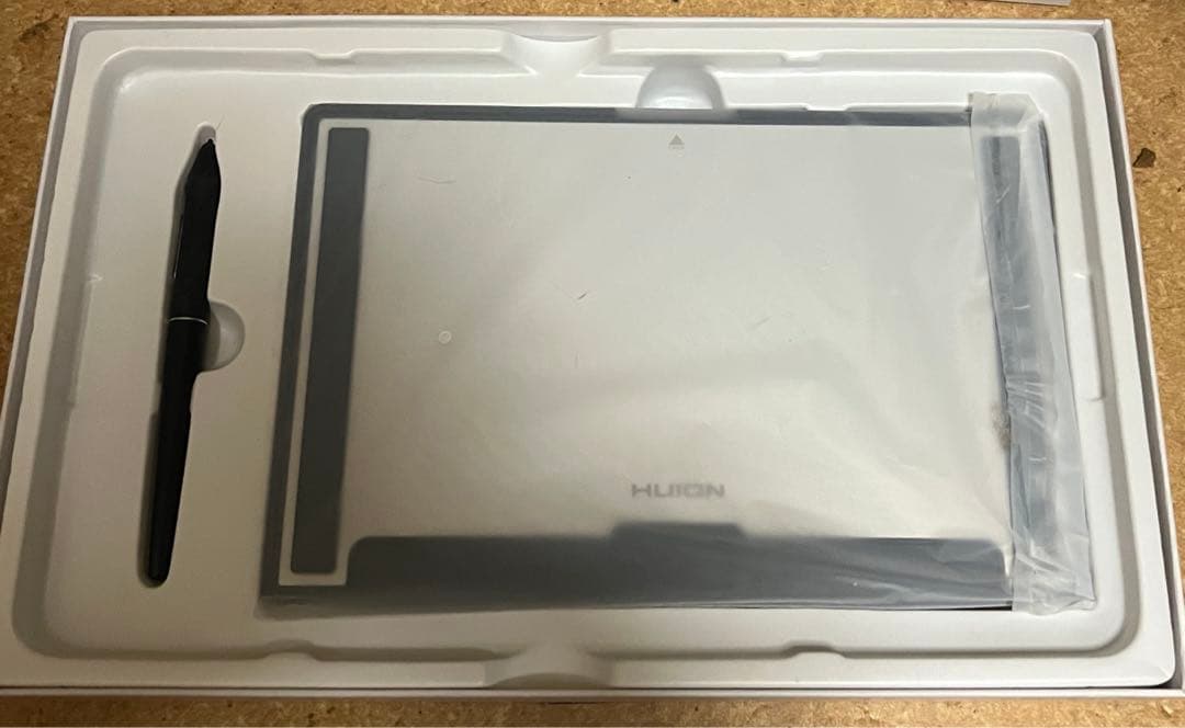 HUION KAMVAS 13 本体