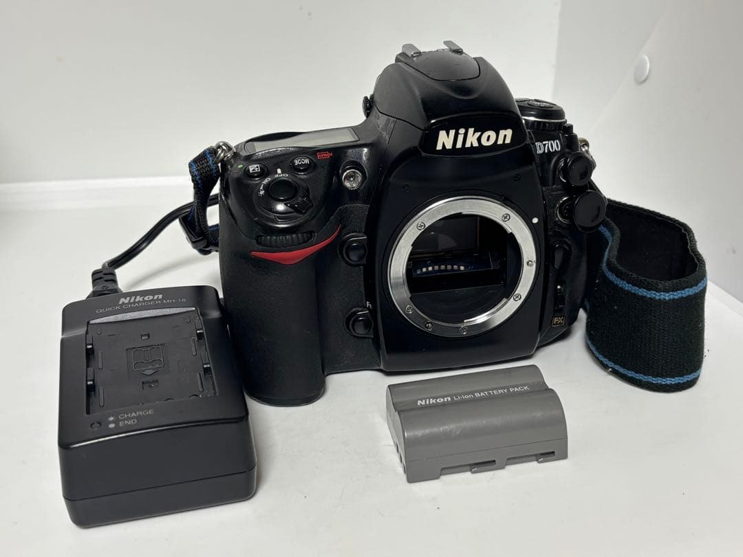 Nikon ニコン D700 ボディ 充電器付き