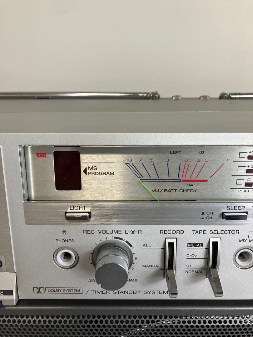 昭和レトロ　ラジオ　AIWA J88