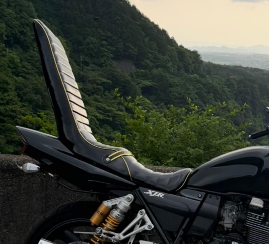 XJR400R 後期黒 1エナ60cm 三段シート/完成品 補強入り