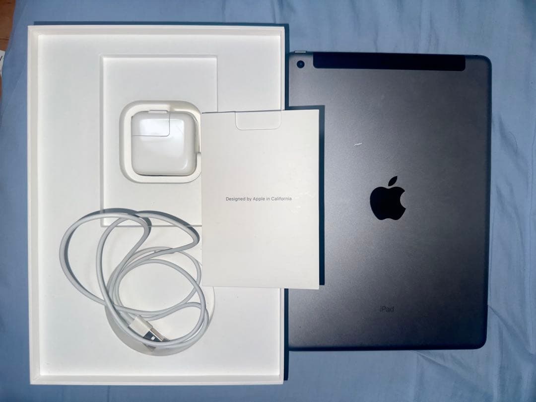 Apple iPad (第6世代) 32GB Wi-Fi + Cellular