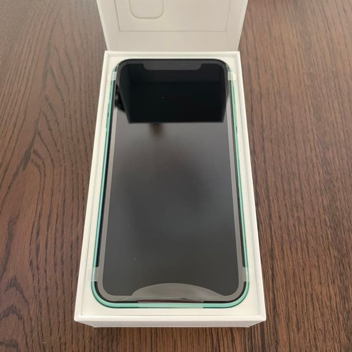 iPhone 11 Green 64 GB au 新品未使用 シムフリー