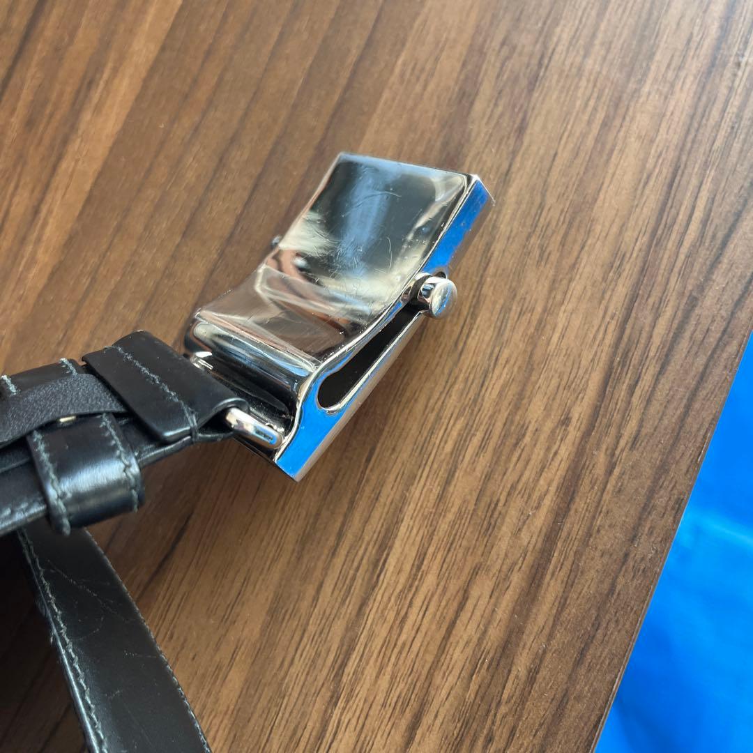 PRADA レザー　ガチャベルト