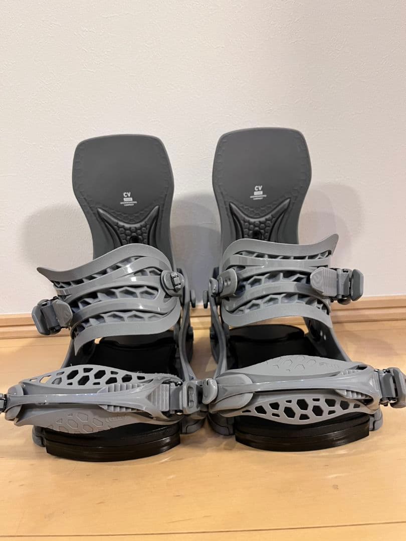 FLUXCV グレー Sサイズ ビンディング カ ービング向き