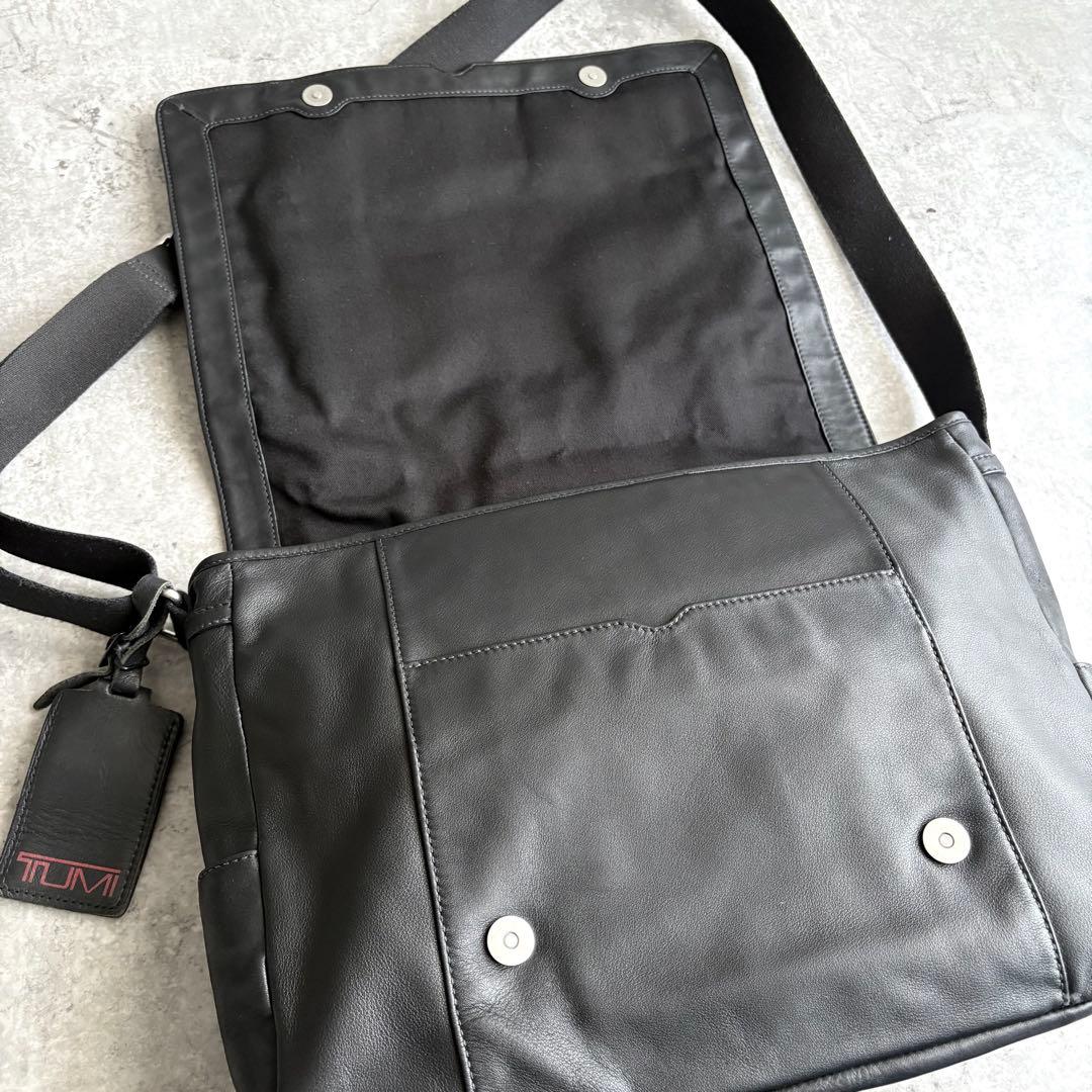 【ぺ様】TUMI メッセンジャー ショルダーバッグ ナッパレザー 通勤 通学